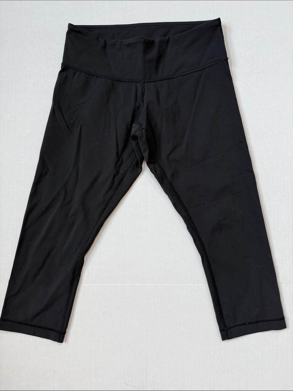 Lululemon Athletic Capri Pant Black Size 6